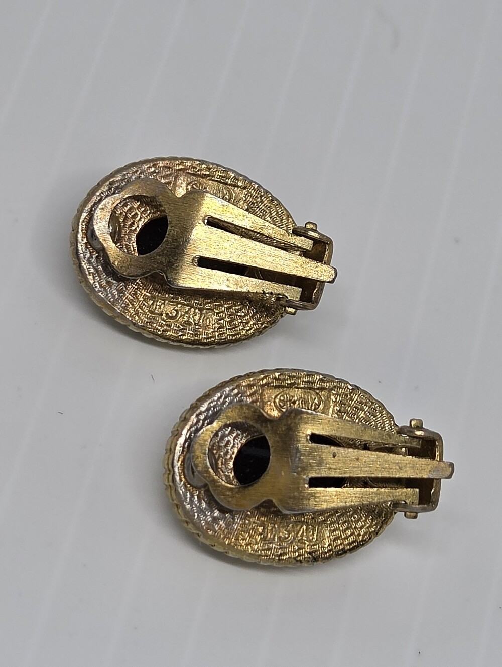 * Vintage Sphinx Victorian Revival SET Clip Earrings & Pin Brooch - Picture 10 of 15